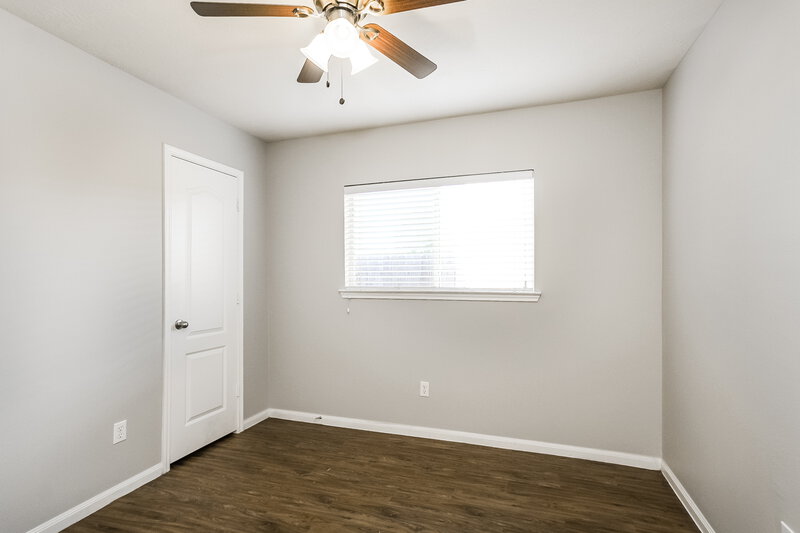 1,895/Mo, 19242 Hopeview Ct Katy, TX 77449 Bedroom View 3