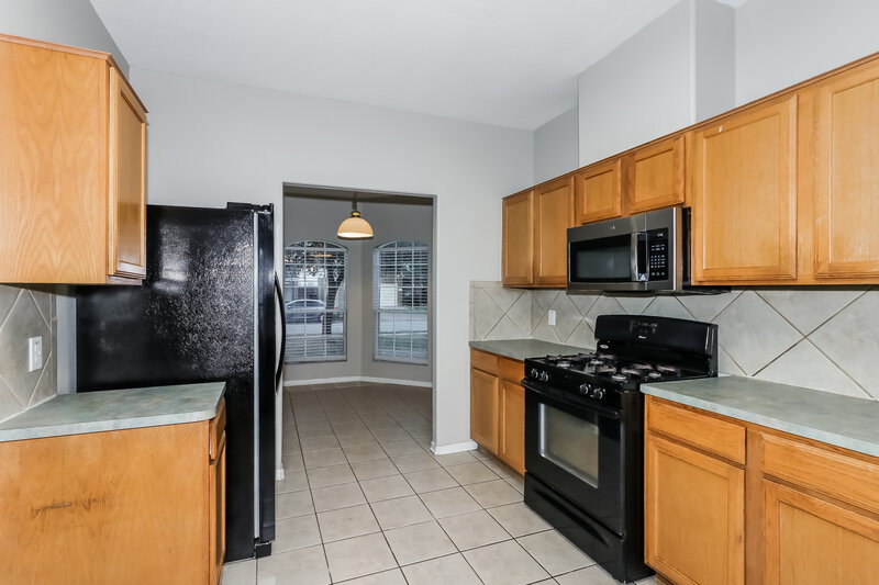 2,105/Mo, 12146 Landsdown Ridge Way Humble, TX 77346 Kitchen View