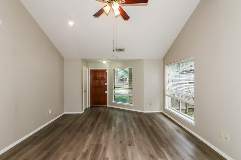 1,755/Mo, 1525 Miller Ave Katy, TX 77493 Living Room View