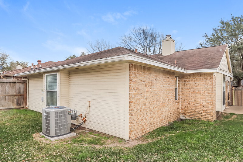 2,075/Mo, 1525 Miller Ave Katy, TX 77493 Rear View