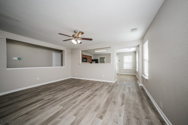 2,015/Mo, 3322 Legends Mill Dr Spring, TX 77386 Living Room View 2