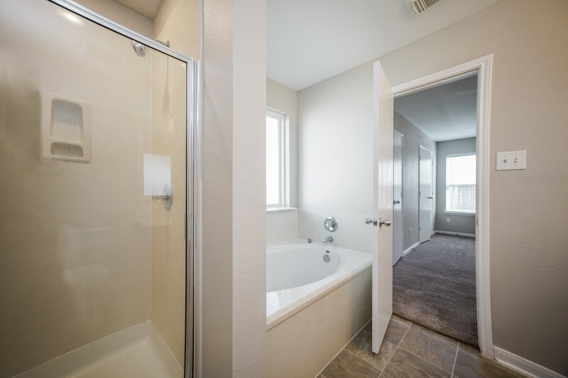 2,015/Mo, 3322 Legends Mill Dr Spring, TX 77386 Bathroom View 2