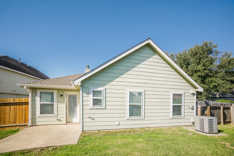 2,015/Mo, 3322 Legends Mill Dr Spring, TX 77386 Rear View