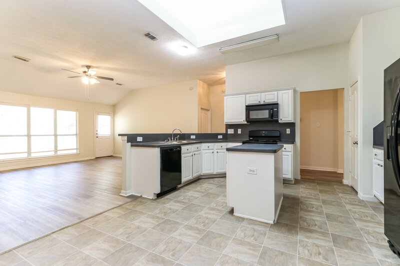 2,110/Mo, 26630 Cypresswood Dr Spring, TX 77373 Kitchen View 2