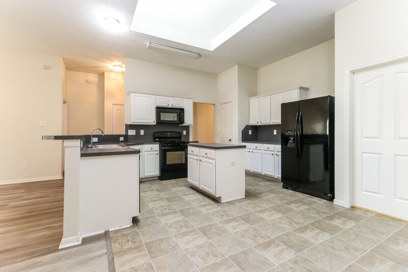 2,110/Mo, 26630 Cypresswood Dr Spring, TX 77373 Kitchen View 3