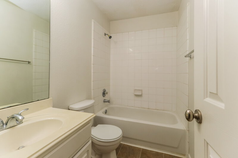 2,110/Mo, 26630 Cypresswood Dr Spring, TX 77373 Bathroom View