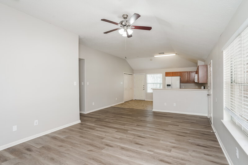 1,660/Mo, 19703 Byron Meadows Dr Katy, TX 77449 Living Room View 2