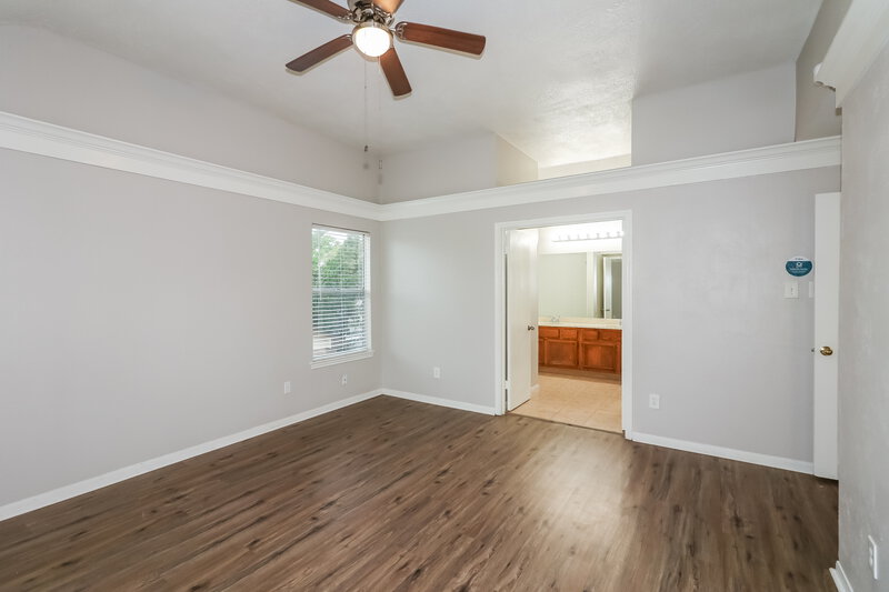 1,920/Mo, 9758 Overmead Dr Houston, TX 77065 Main Bedroom View 2