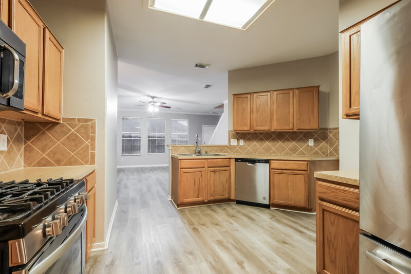 2,265/Mo, 12214 Landsdown Ridge Way Humble, TX 77346 Kitchen View 2