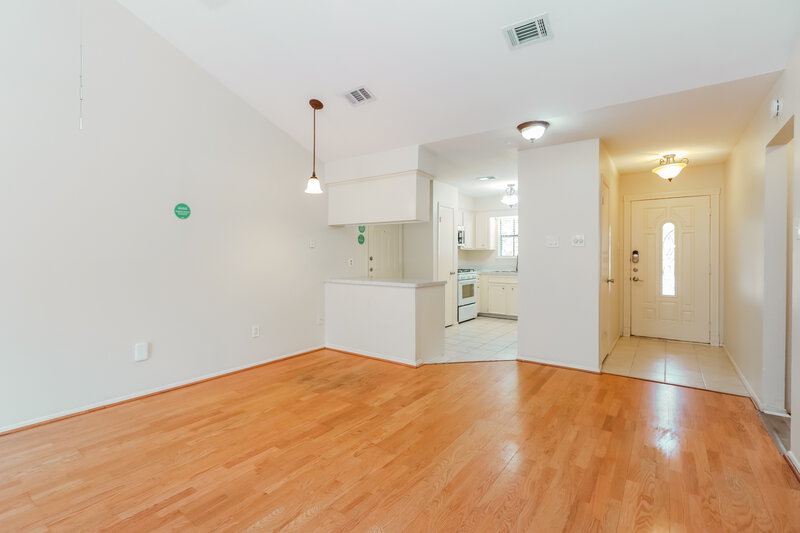 1,845/Mo, 84 Fallshire Dr The Woodlands, TX 77381 Dining Room View