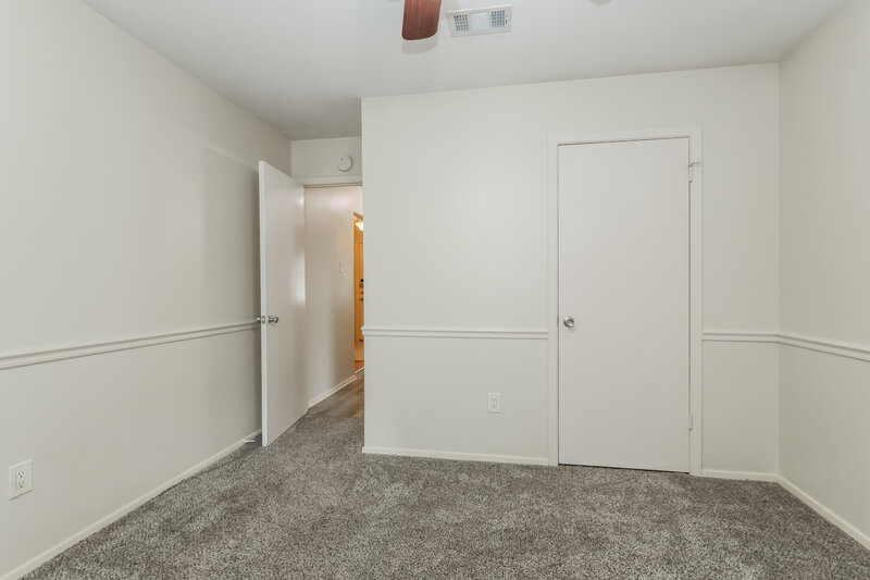 1,755/Mo, 84 Fallshire Dr The Woodlands, TX 77381 Bedroom View 2