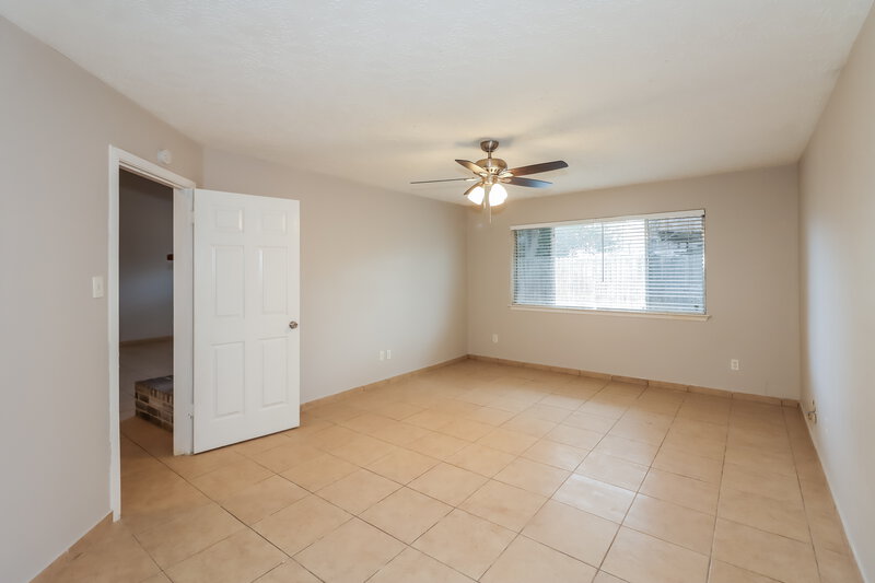 2,035/Mo, 20010 S Pecos Valley Trl Katy, TX 77449 Main Bedroom View