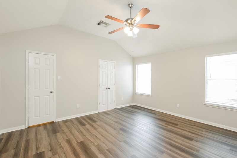 2,095/Mo, 3911 E Teal Estates Cir Fresno, TX 77545 Main Bedroom View