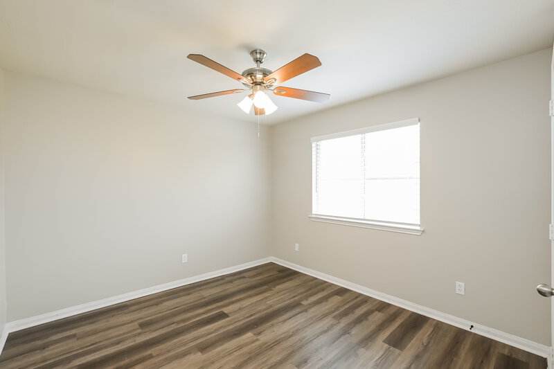 2,095/Mo, 3911 E Teal Estates Cir Fresno, TX 77545 Bedroom View 3