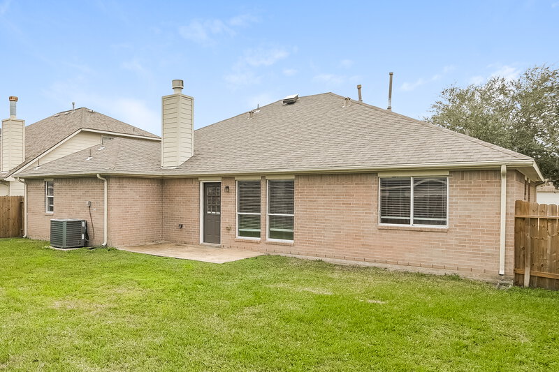 2,095/Mo, 3911 E Teal Estates Cir Fresno, TX 77545 Rear View