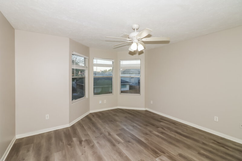 1,690/Mo, 8530 Wild Basin Dr Houston, TX 77088 Main Bedroom View