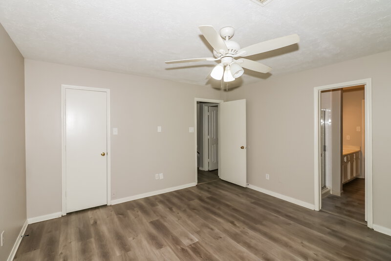 1,690/Mo, 8530 Wild Basin Dr Houston, TX 77088 Main Bedroom View 2