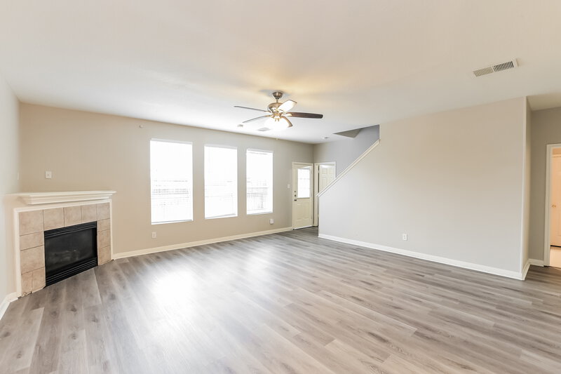 2,410/Mo, 12139 English Brook Cir Humble, TX 77346 Living Room View