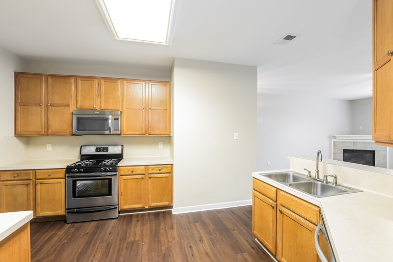 2,410/Mo, 12139 English Brook Cir Humble, TX 77346 Kitchen View