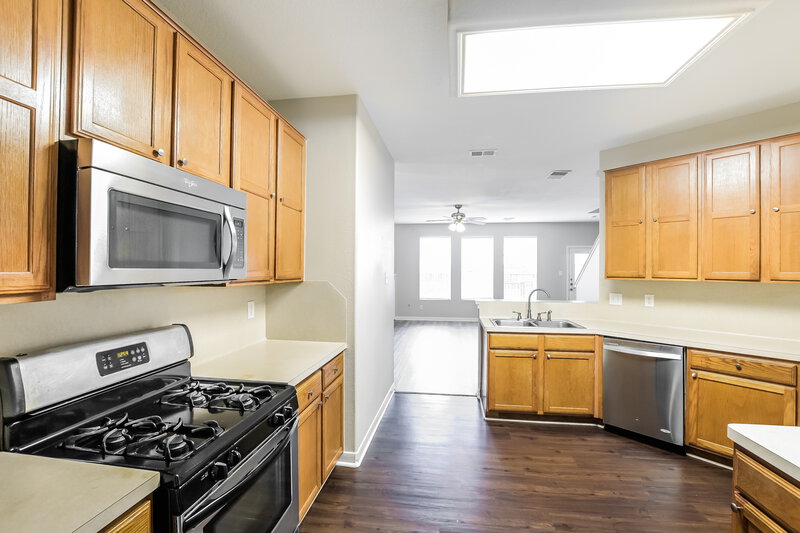 2,410/Mo, 12139 English Brook Cir Humble, TX 77346 Kitchen View 2