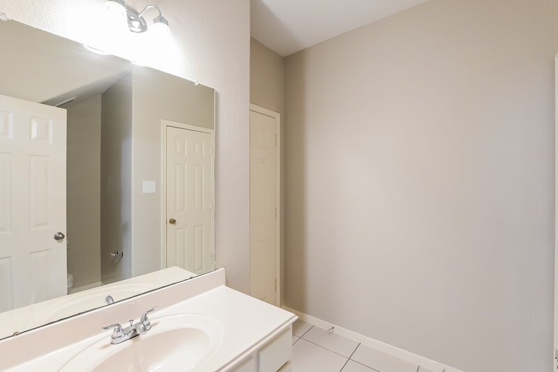 2,410/Mo, 12139 English Brook Cir Humble, TX 77346 Bathroom View
