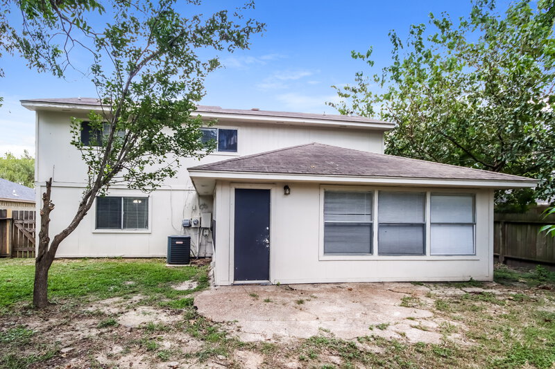 2,120/Mo, 10618 Plum Lake Dr Houston, TX 77065 Rear View