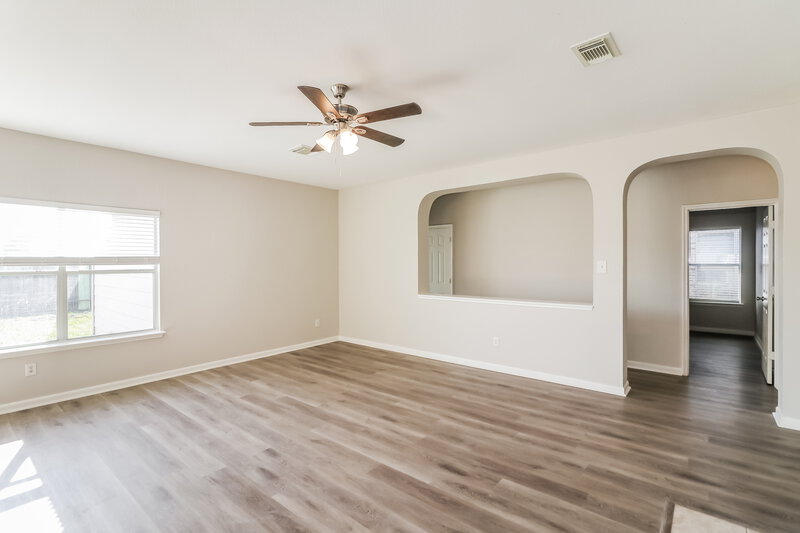 1,910/Mo, 6227 Channelbrook Ln Spring, TX 77379 Living Room View