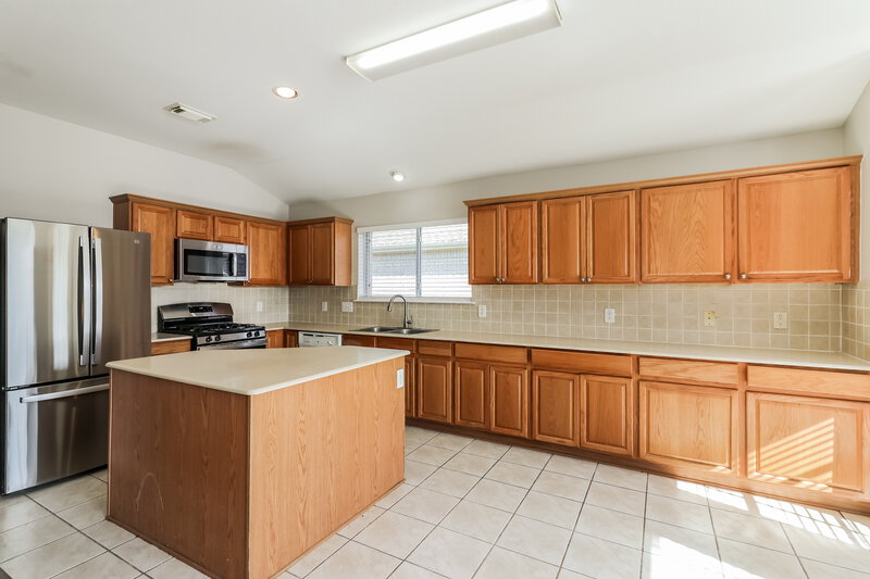 1,910/Mo, 6227 Channelbrook Ln Spring, TX 77379 Kitchen View