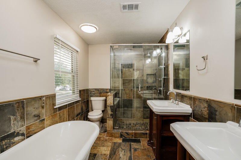 2,365/Mo, 1030 Cascade Creek Dr Katy, TX 77450 Main Bathroom View