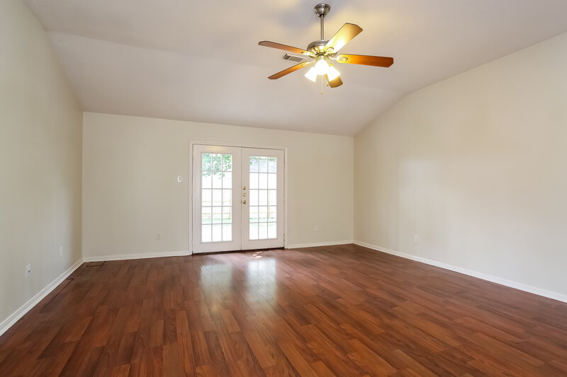1,945/Mo, 28727 Stapleford St Spring, TX 77386 Living Room View 2