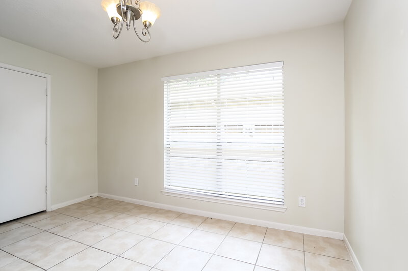 1,945/Mo, 28727 Stapleford St Spring, TX 77386 Breakfast Nook View