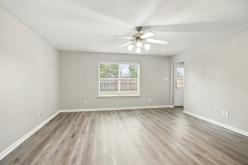 1,705/Mo, 4326 Pecos River Dr Spring, TX 77386 Living Room View