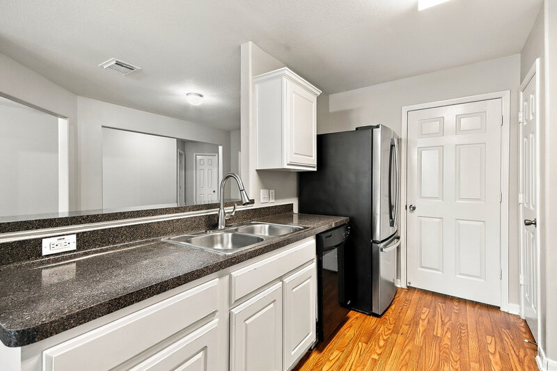 1,705/Mo, 4326 Pecos River Dr Spring, TX 77386 Kitchen View 2