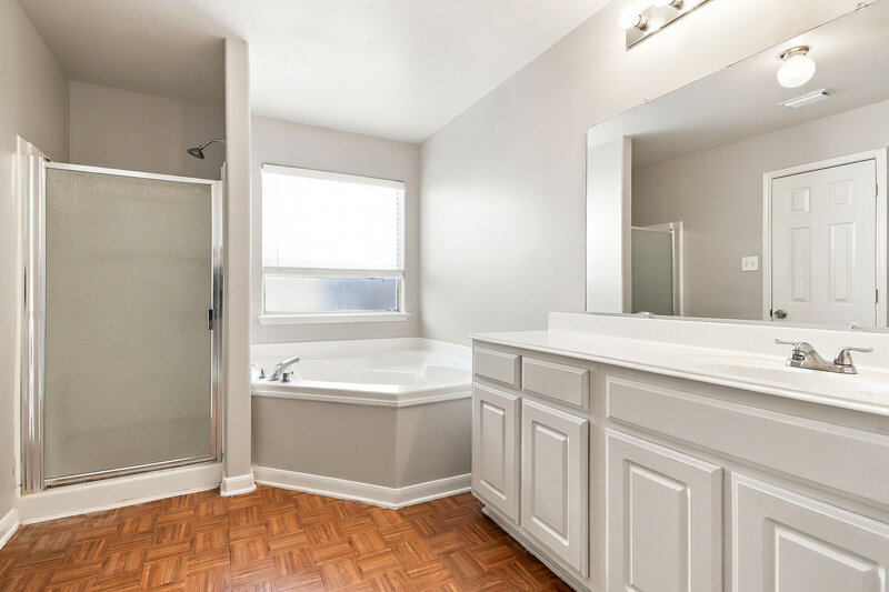 1,705/Mo, 4326 Pecos River Dr Spring, TX 77386 Primary Bathroom View