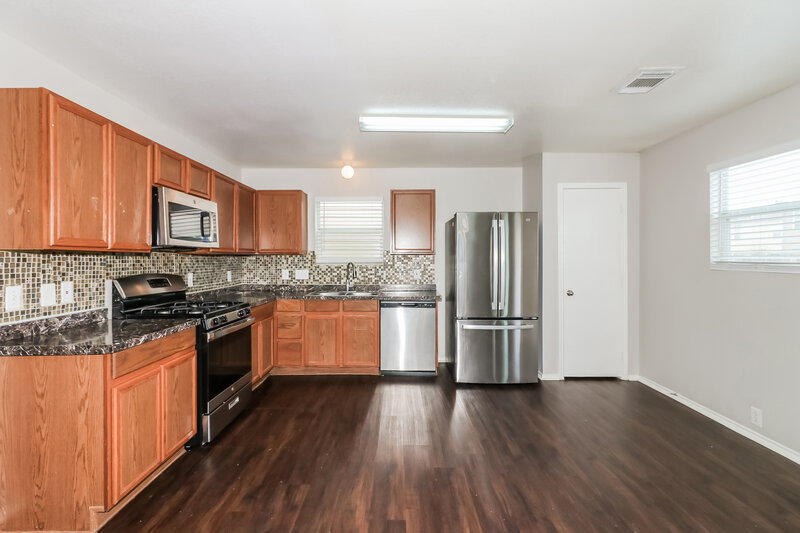 0/Mo, 3407 Dartmouth Field Ln Fresno, TX 77545 Kitchen View