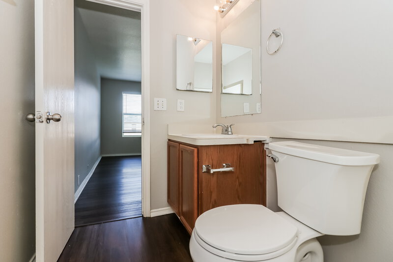 0/Mo, 3407 Dartmouth Field Ln Fresno, TX 77545 Main Bathroom View