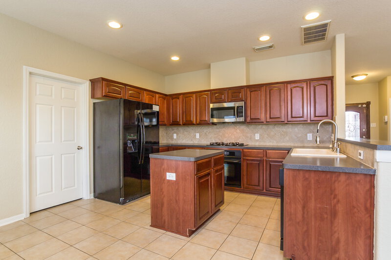2,275/Mo, 3106 Crossout Ct Spring, TX 77373 Kitchen View
