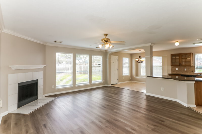 2,505/Mo, 4223 Pathway Ct Fresno, TX 77545 Living Room View