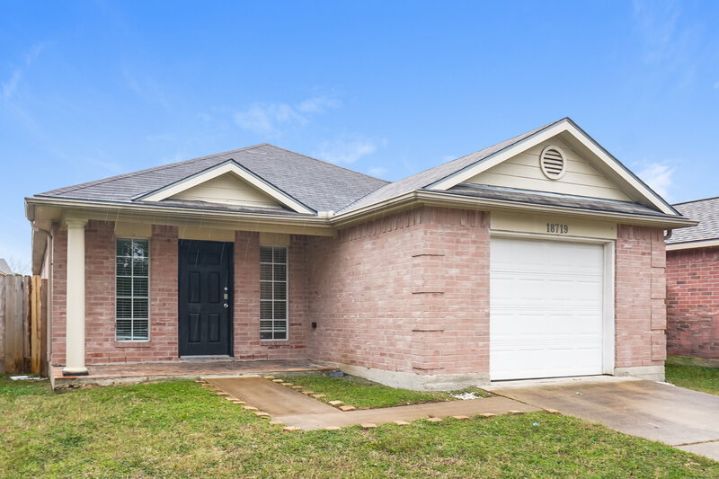 1,650/Mo, 18719 Reynolds Park Dr Katy, TX 77449 Front View