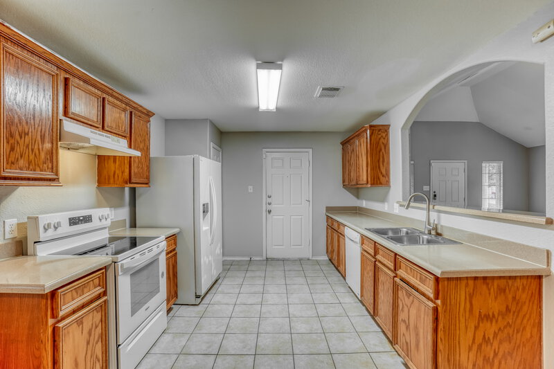 1,650/Mo, 18719 Reynolds Park Dr Katy, TX 77449 Kitchen View