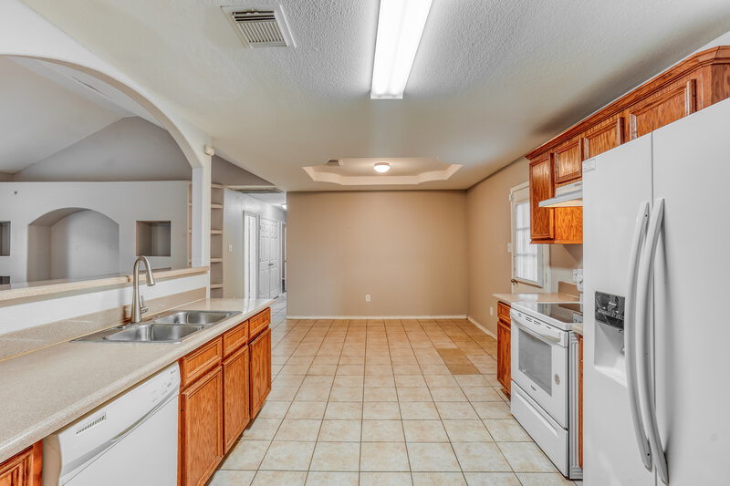 1,650/Mo, 18719 Reynolds Park Dr Katy, TX 77449 Kitchen View 2