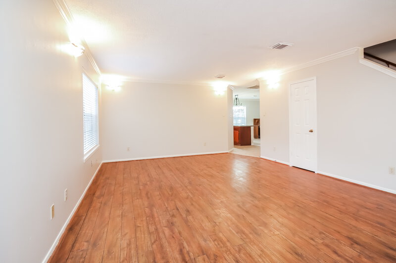 2,385/Mo, 19002 Dee Woods Dr Humble, TX 77346 Living Room View