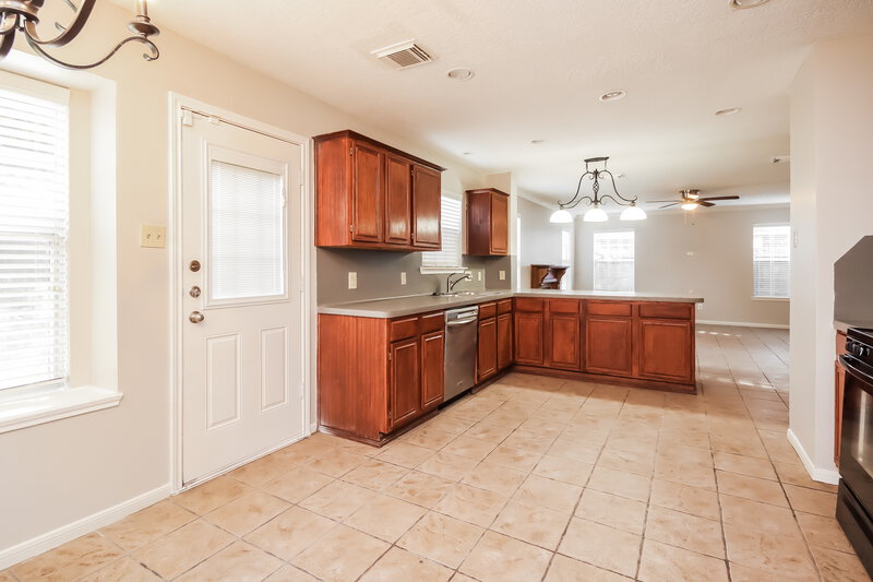 2,385/Mo, 19002 Dee Woods Dr Humble, TX 77346 Dining Room View