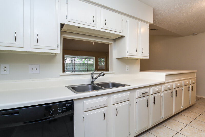 1,705/Mo, 4511 Chestergate Dr Spring, TX 77373 Kitchen View 2