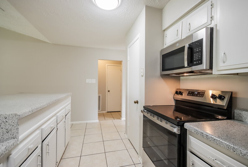 1,625/Mo, 4511 Chestergate Dr Spring, TX 77373 Kitchen View 2