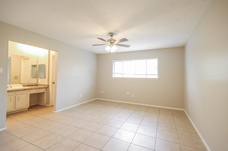 1,625/Mo, 4511 Chestergate Dr Spring, TX 77373 Main Bedroom View