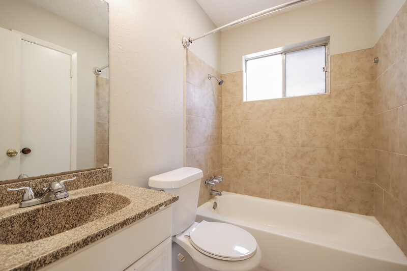 1,625/Mo, 4511 Chestergate Dr Spring, TX 77373 Bathroom View