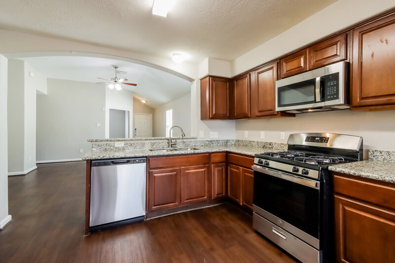 1,880/Mo, 3607 Bluebird Park Ln Humble, TX 77338 Kitchen View 2