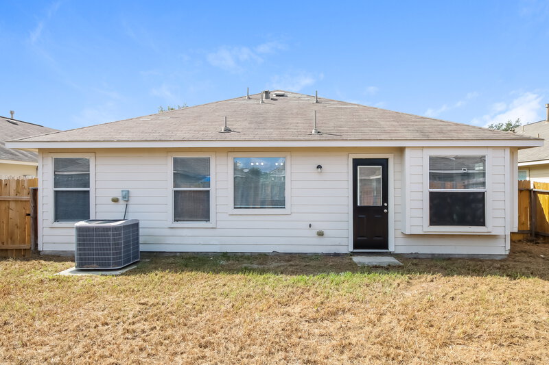 1,880/Mo, 3607 Bluebird Park Ln Humble, TX 77338 Rear View