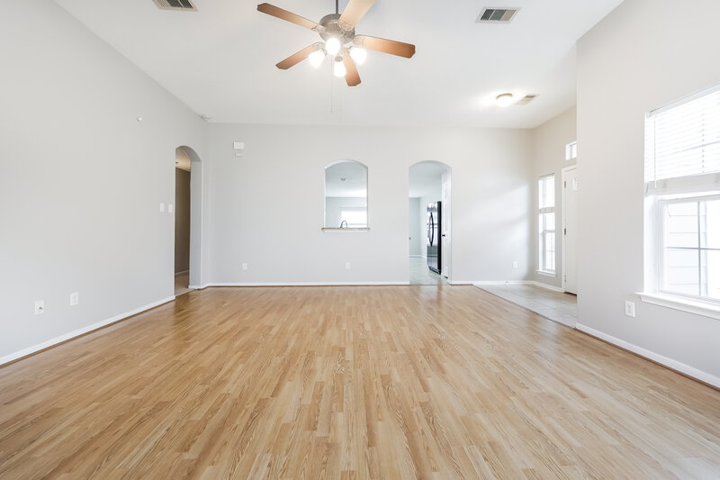 1,830/Mo, 5714 Straight Way Humble, TX 77339 Living Room View 2